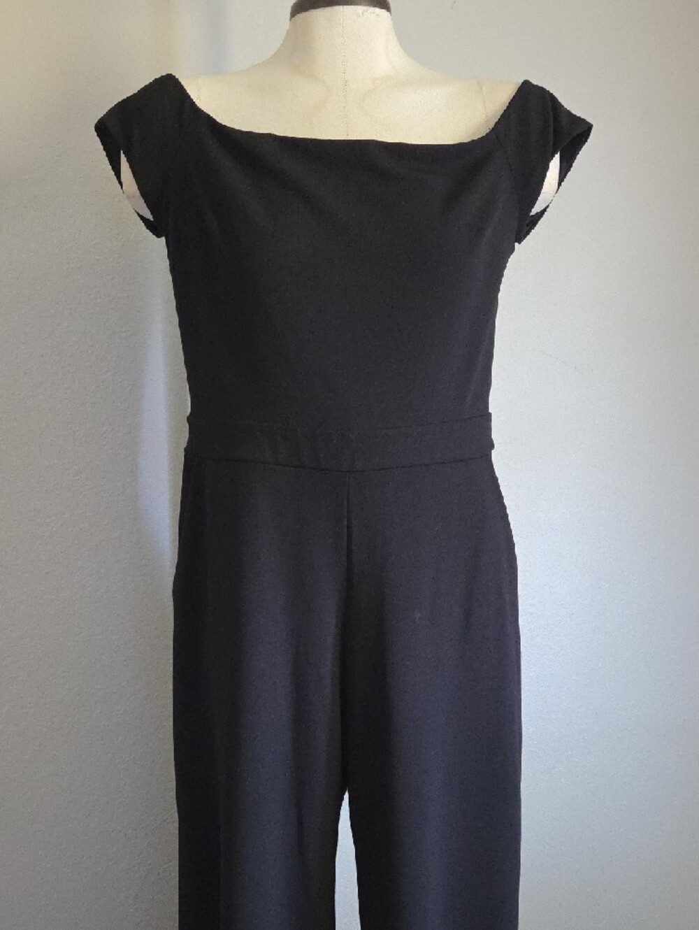 Express Black Cap-Sleeve Wide-Leg Jumpsuit - Picture 2 of 6